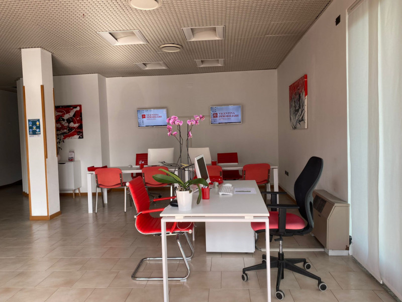 GRUMOLO DELLE ABBADESSE: proponiamo in vendita TERRENO EDIFICABILE zona residenziale C1 urbanizza...