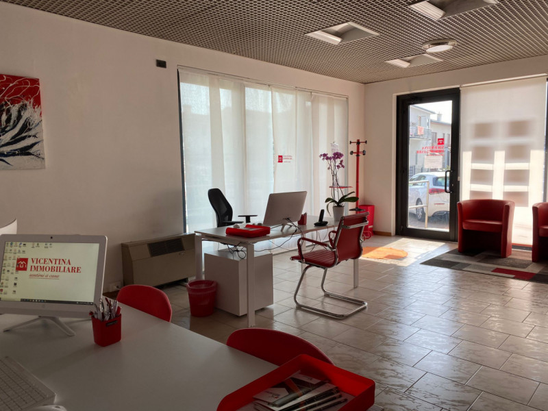 GRUMOLO DELLE ABBADESSE: proponiamo in vendita TERRENO EDIFICABILE zona residenziale C1 urbanizza...