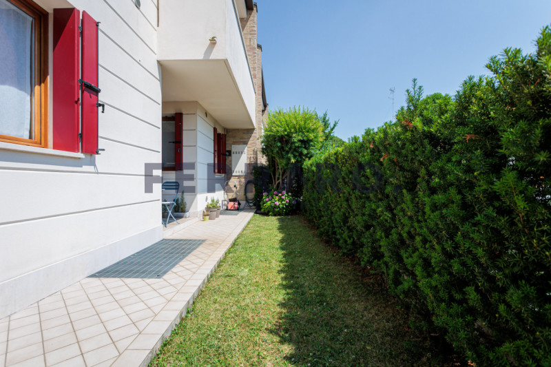 Treviso, zona Ghirada. Codice IV21.

Proponiamo in vendita elegante appartamento quadrilocale sit...