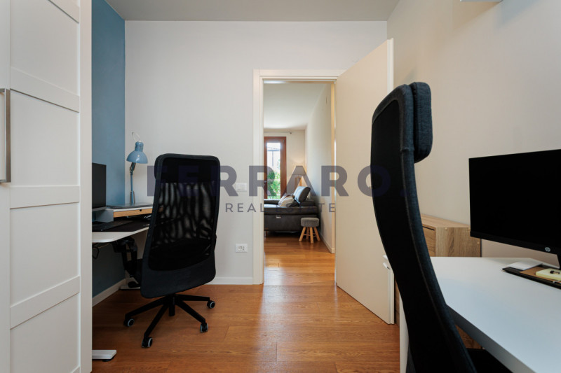 Treviso, zona Ghirada. Codice IV21.

Proponiamo in vendita elegante appartamento quadrilocale sit...