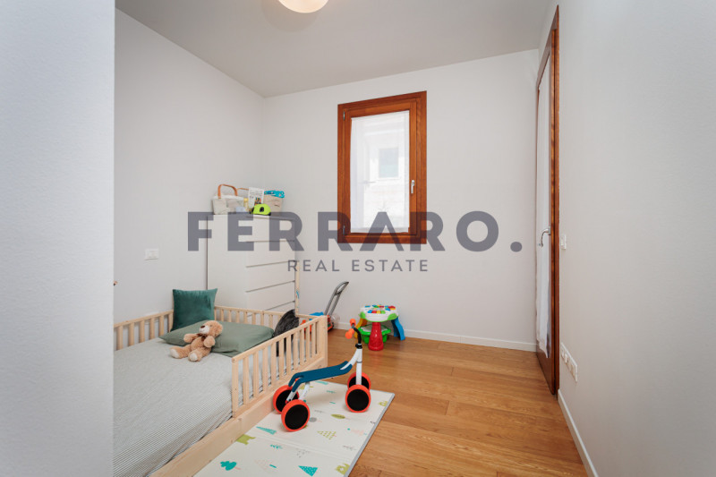 Treviso, zona Ghirada. Codice IV21.

Proponiamo in vendita elegante appartamento quadrilocale sit...