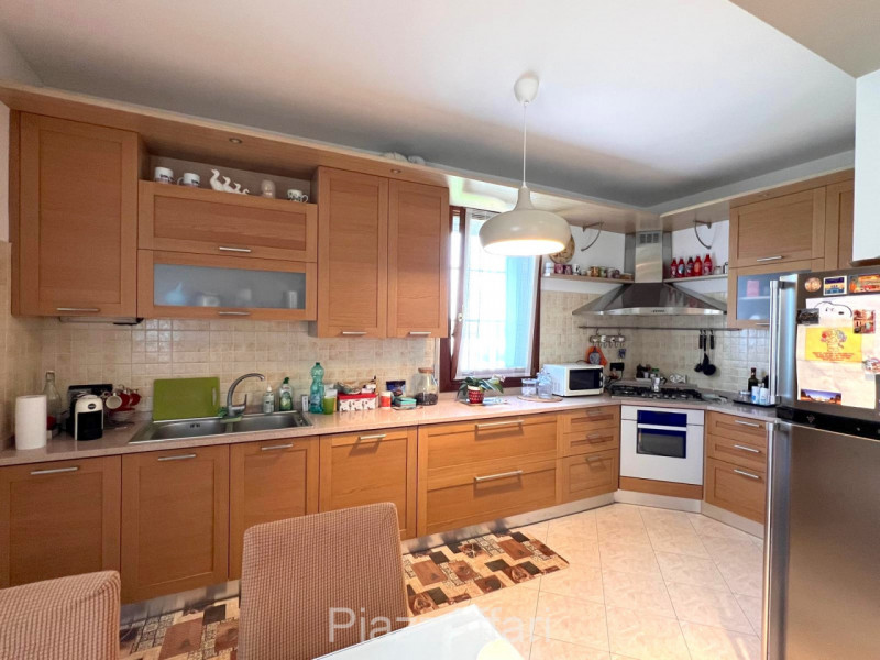 In palazzina di poche unità abitative e di recente costruzione, appartamento disposto su 2 livell...