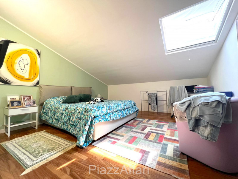 In palazzina di poche unità abitative e di recente costruzione, appartamento disposto su 2 livell...