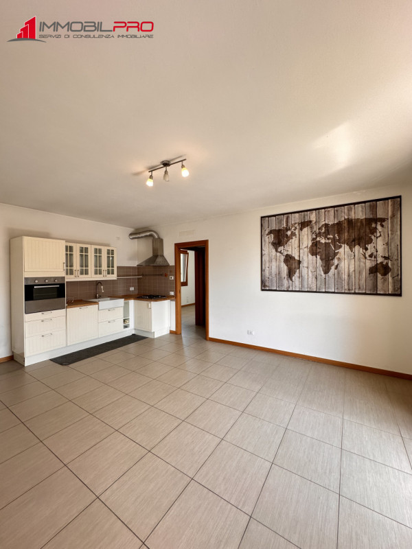 Proponiamo in vendita a Povolaro di Dueville un luminoso appartamento bicamere situato al secondo...