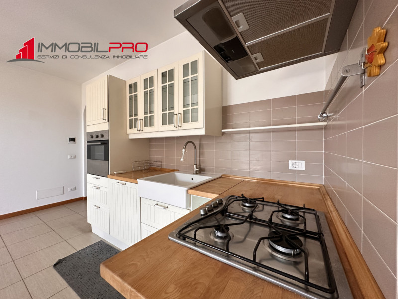 Proponiamo in vendita a Povolaro di Dueville un luminoso appartamento bicamere situato al secondo...