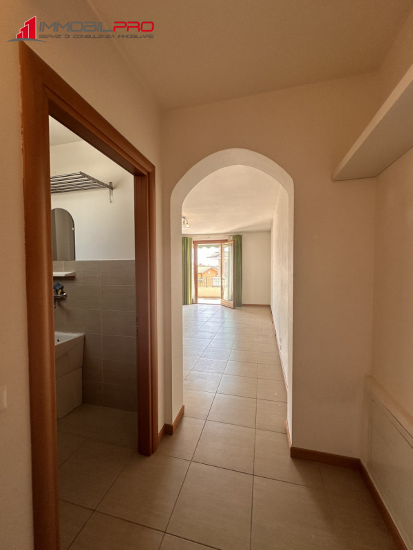 Proponiamo in vendita a Povolaro di Dueville un luminoso appartamento bicamere situato al secondo...