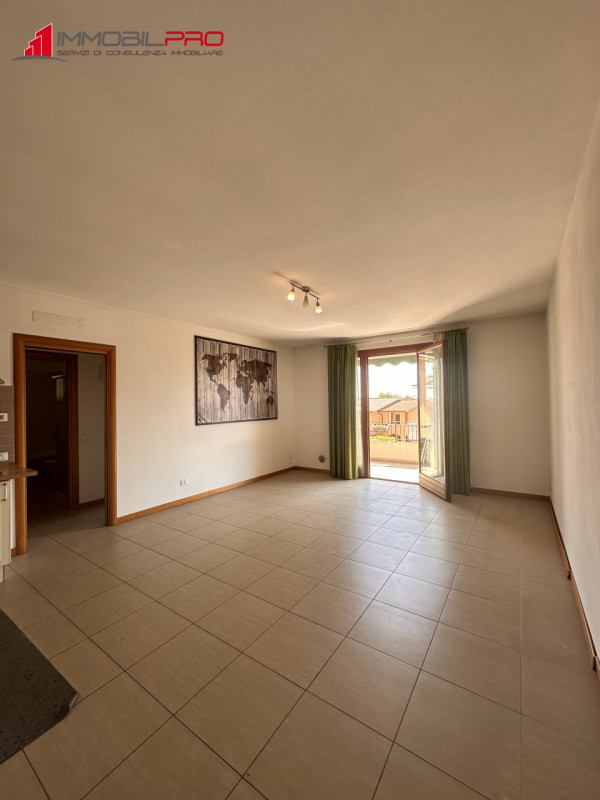 Proponiamo in vendita a Povolaro di Dueville un luminoso appartamento bicamere situato al secondo...