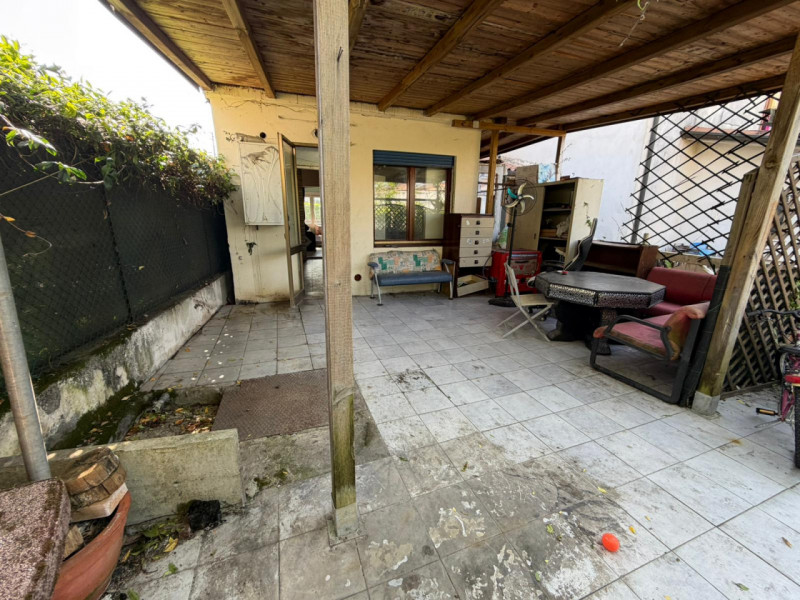 UBICAZIONE E CONTESTO
Proponiamo in vendita una casa indipendente situata nel quartiere Maddalene...