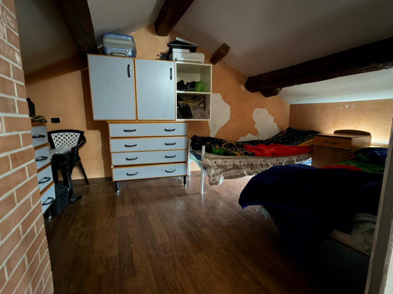 UBICAZIONE E CONTESTO
Proponiamo in vendita una casa indipendente situata nel quartiere Maddalene...