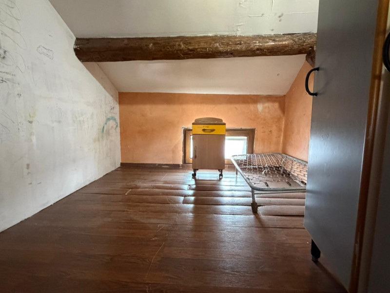 UBICAZIONE E CONTESTO
Proponiamo in vendita una casa indipendente situata nel quartiere Maddalene...