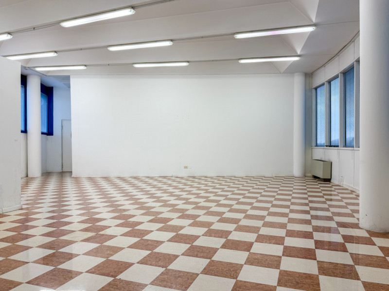 (PER INFO VITTORIO 3517343301) In una delle zone più comode e strategiche di Vicenza, precisament...