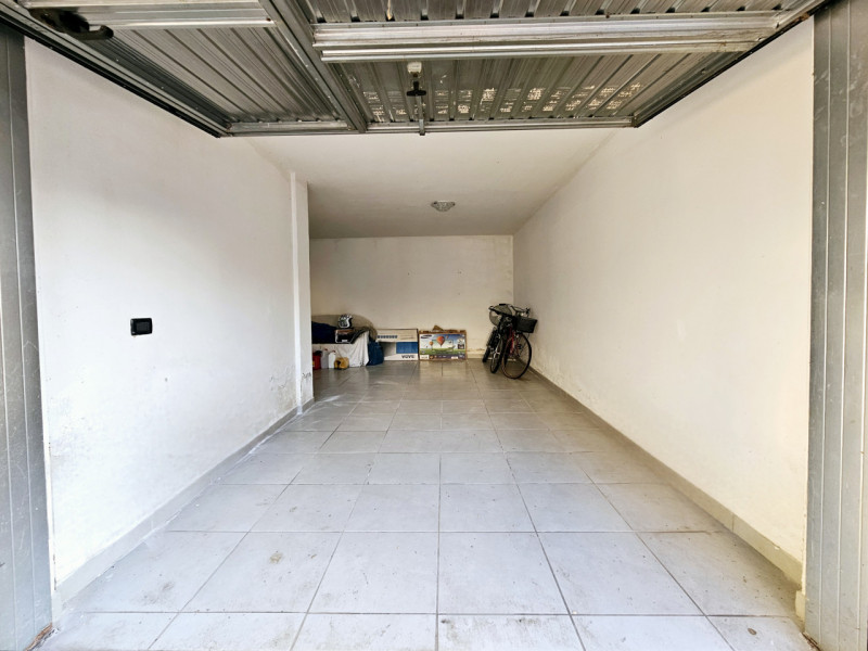 Proponiamo in vendita per investimento, appartamento bilocale di circa 55 mq, situato in un compl...