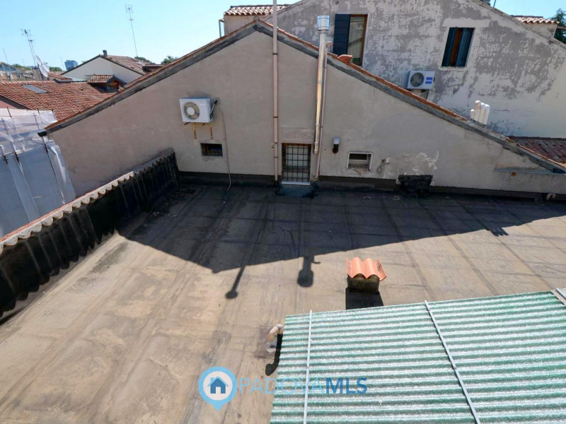 Immobile in esclusiva al Gruppo Padova MLS

Portello (via Belzoni): Scopri questo delizioso appar...