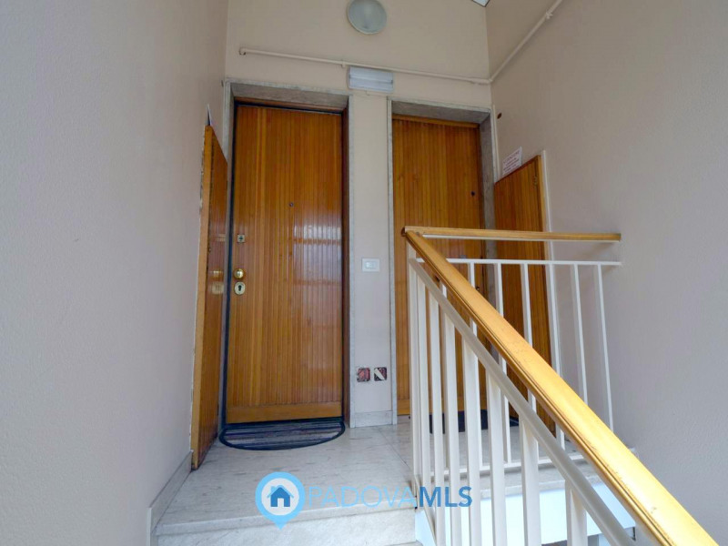 Immobile in esclusiva al Gruppo Padova MLS

Portello (via Belzoni): Scopri questo delizioso appar...