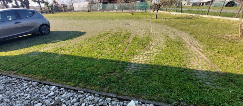 Affittasi a Piazzola sul Brenta (Frazione di Presina) splendido ufficio di circa 100 mq. con prop...