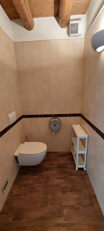 Affittasi a Piazzola sul Brenta (Frazione di Presina) splendido ufficio di circa 100 mq. con prop...