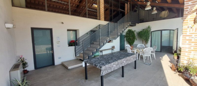 Affittasi a Piazzola sul Brenta (Frazione di Presina) splendido ufficio di circa 100 mq. con prop...