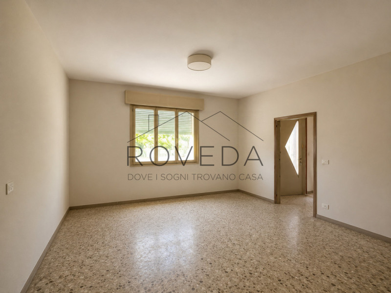 DOSSON DI CASIER

RIFERIMENTO: CR25

L'agenzia Roveda Immobiliare ha il piacere di proporvi, in u...