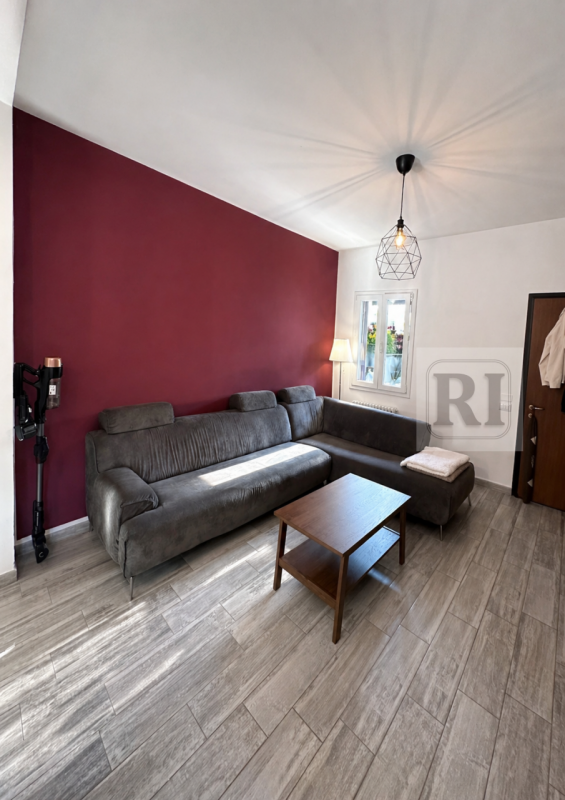 Nel cuore dell'apprezzato quartiere residenziale di Sacrocuore a Padova, proponiamo in vendita un...