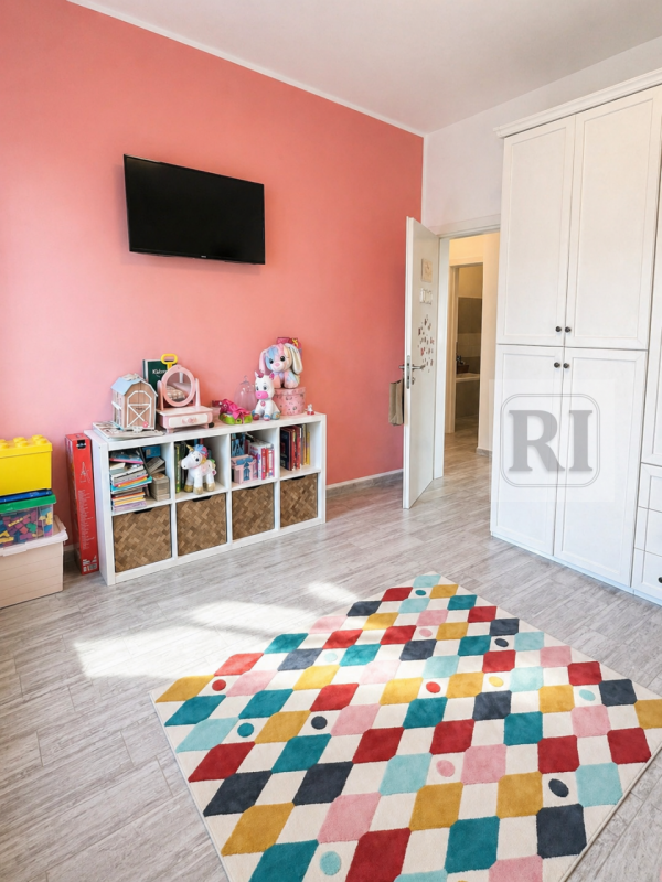 Nel cuore dell'apprezzato quartiere residenziale di Sacrocuore a Padova, proponiamo in vendita un...
