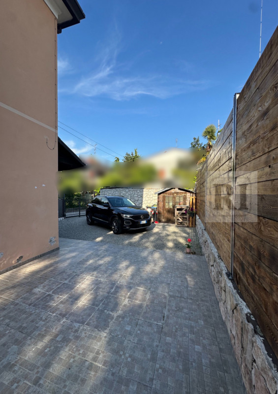 Nel cuore dell'apprezzato quartiere residenziale di Sacrocuore a Padova, proponiamo in vendita un...