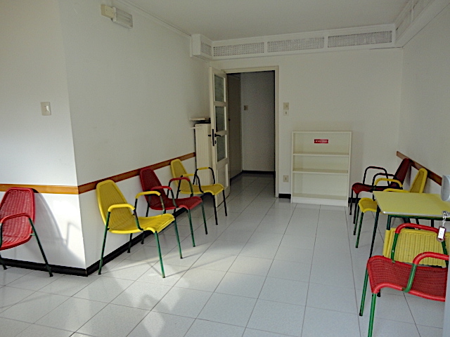 Ufficio disponibile vicinissimo alla fermata del tram e comodo per tutti i servizi pubblici ed i ...