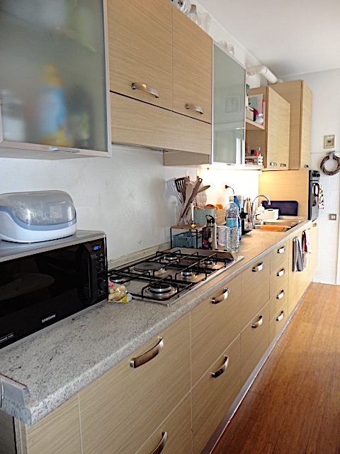 Nel cuore del centro storico, in prossimità di via Degli Zabarella, è disponibile da agosto un ap...