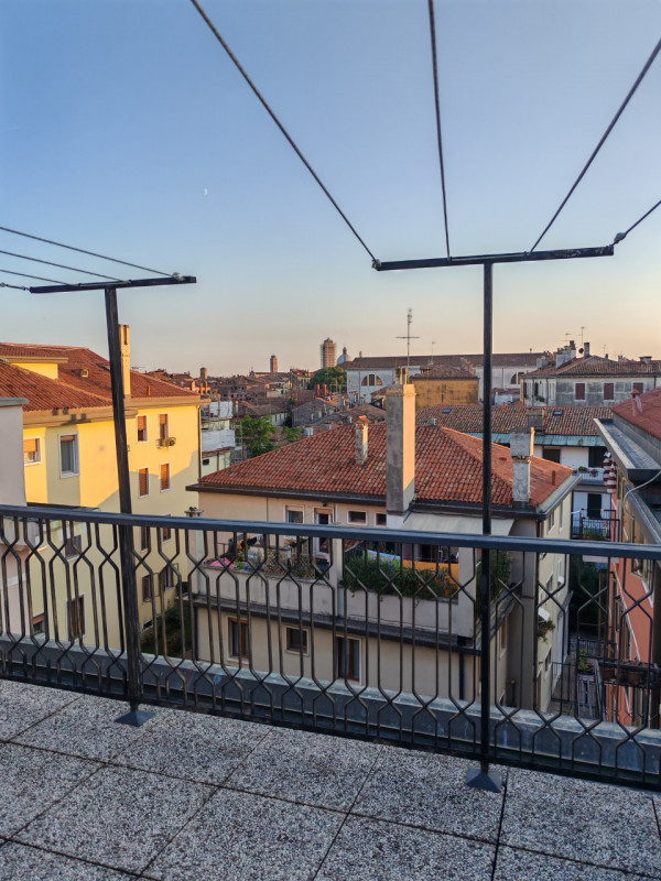 Vendesi soleggiato appartamento in centro storico a Venezia, Cannaregio zona Rio della Sensa e Ri...