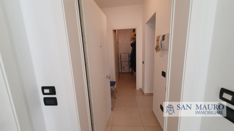 SOVIZZO: in zona residenziale molto tranquilla in un condominio di sole tre unità, sito al primo ...