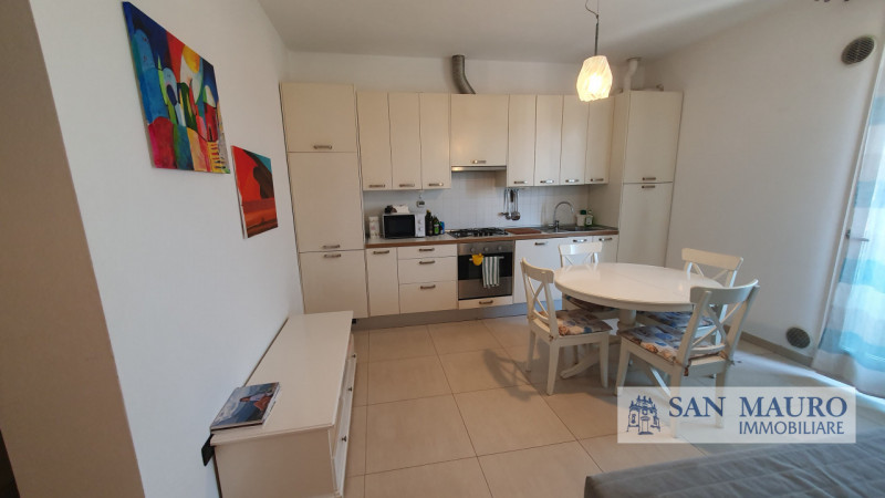 SOVIZZO: in zona residenziale molto tranquilla in un condominio di sole tre unità, sito al primo ...