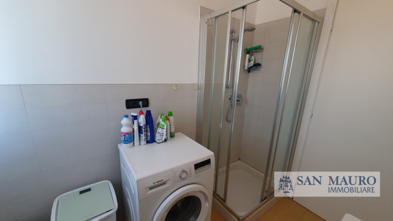 SOVIZZO: in zona residenziale molto tranquilla in un condominio di sole tre unità, sito al primo ...