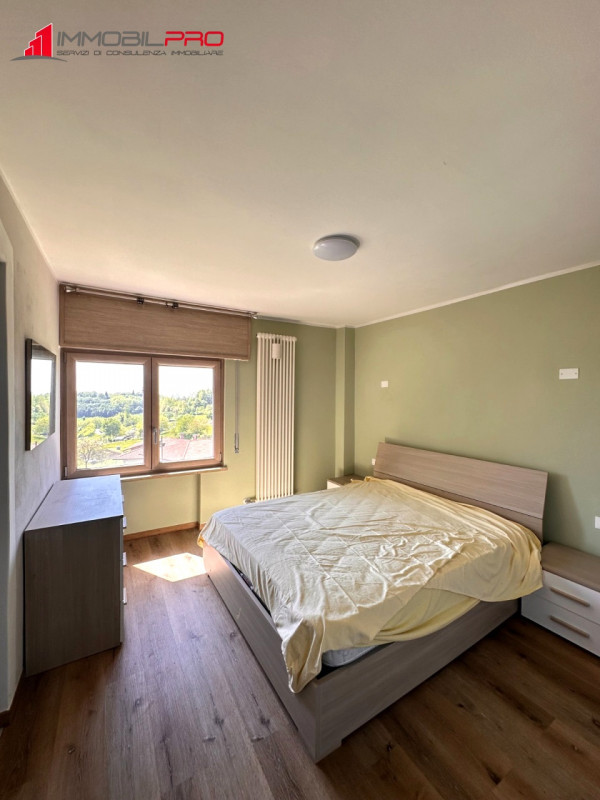 Nella suggestiva località Mare di Lugo di Vicenza, proponiamo in vendita una casa singola indipen...