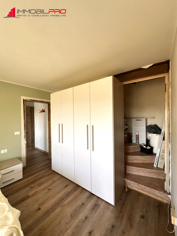 Nella suggestiva località Mare di Lugo di Vicenza, proponiamo in vendita una casa singola indipen...