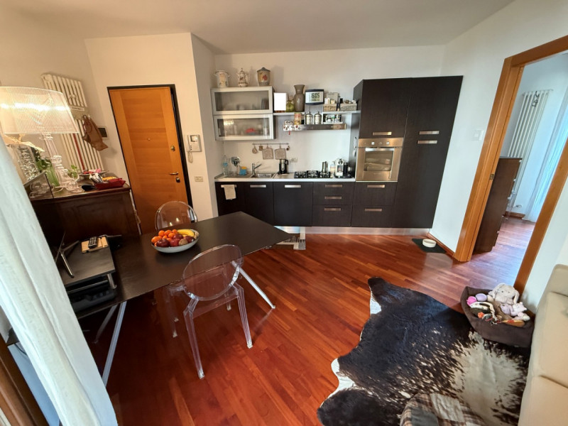 MINI APPARTAMENTO CON TERRAZZA ABITABILE E GARAGE A VICENZA. EURO 113.000 NON TRATTABILI. CODICE ...