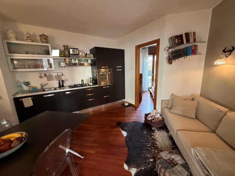 MINI APPARTAMENTO CON TERRAZZA ABITABILE E GARAGE A VICENZA. EURO 113.000 NON TRATTABILI. CODICE ...