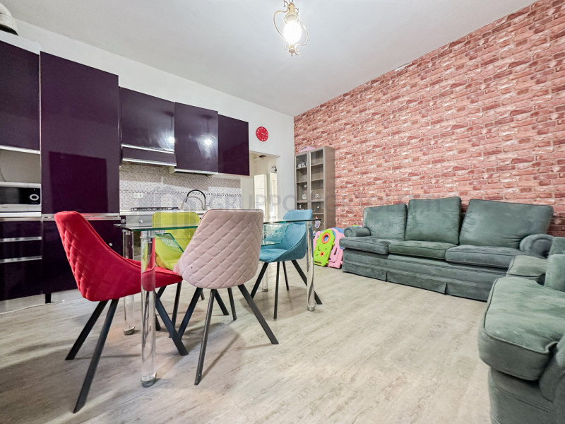 1 CAMERA RISTRUTTURATO ED ARREDATO A PONTE DI BRENTA €.130.000 - rif.CL538

A Ponte di Brenta, in...