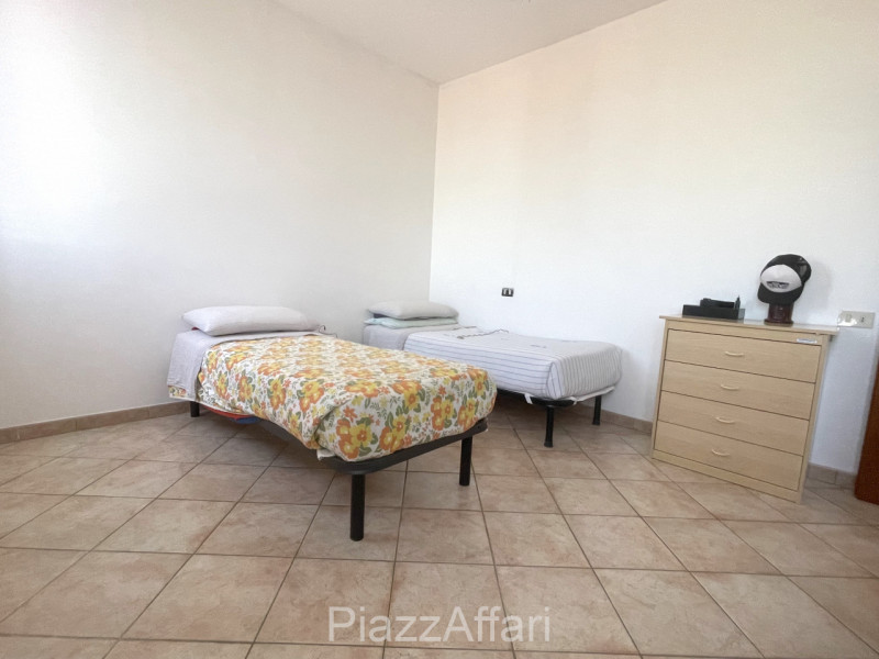 Pegolotte di Cona (VE): Porzione di casa in contesto bifamiliare, sviluppata su 2 piani, con area...