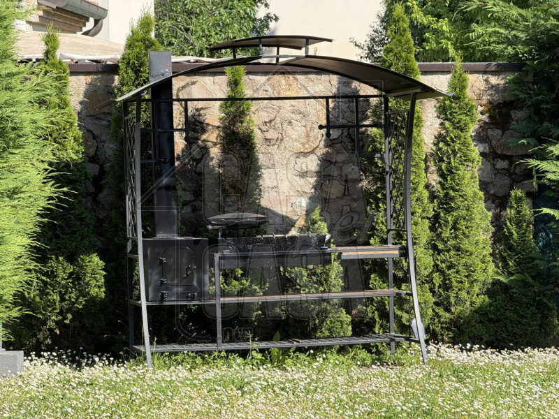 Proponiamo in vendita a pochi passi dal Duomo di Abano Terme, un raffinato appartamento di circa ...