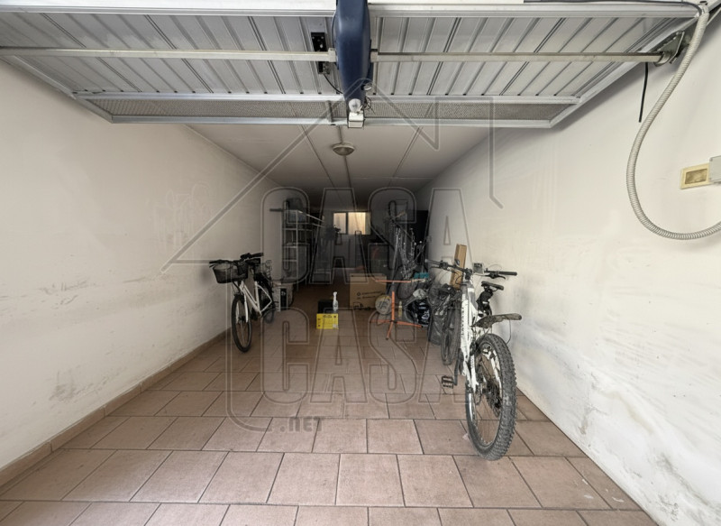 Proponiamo in vendita a pochi passi dal Duomo di Abano Terme, un raffinato appartamento di circa ...