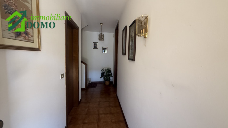 Breganze: casa a schiera centrale disposta su due livelli fuori terra e uno interrato €210.000 in...