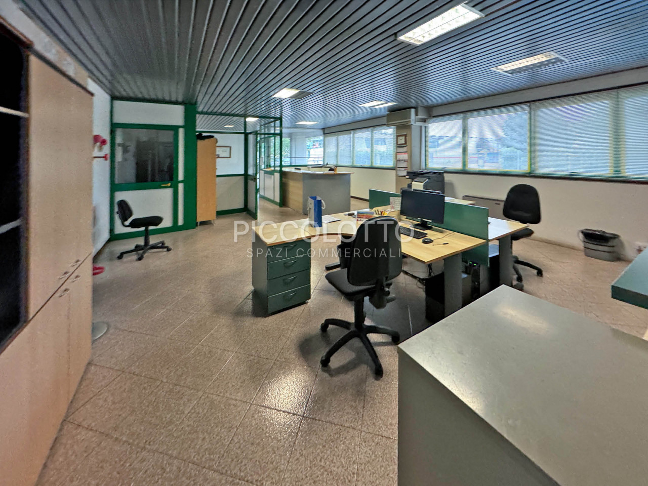 Altivole - À 3 km de la SPV - Entrepôt avec bureaux