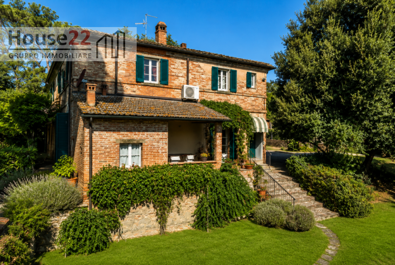 AREZZO - TOSCANA. Splendido ANTICO CASALE sapientemente ristrutturato, con una superficie totale ...
