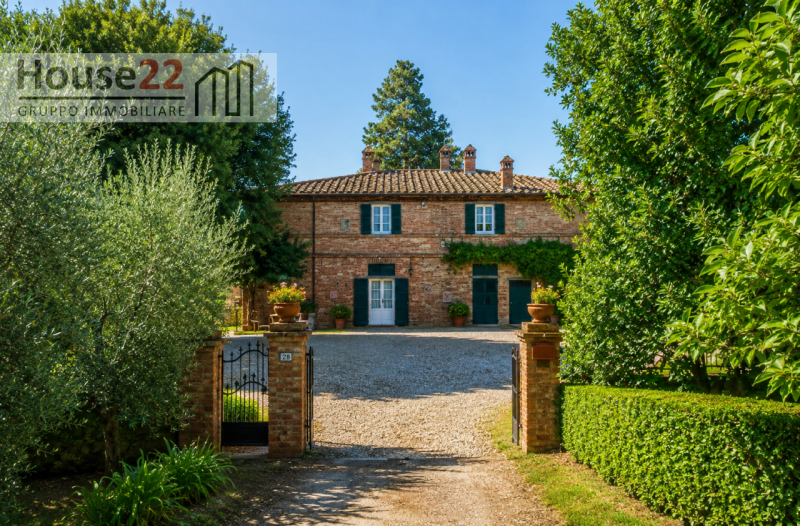AREZZO - TOSCANA. Splendido ANTICO CASALE sapientemente ristrutturato, con una superficie totale ...