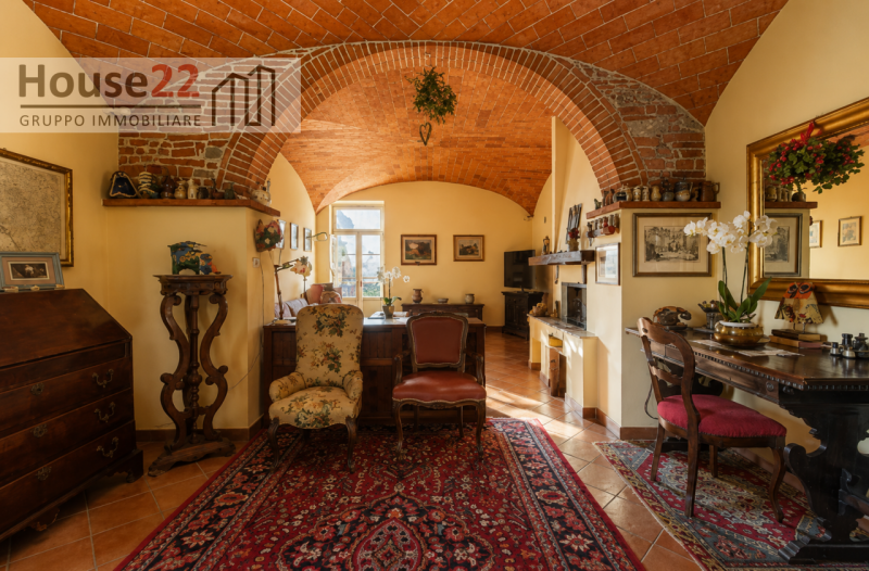 AREZZO - TOSCANA. Splendido ANTICO CASALE sapientemente ristrutturato, con una superficie totale ...