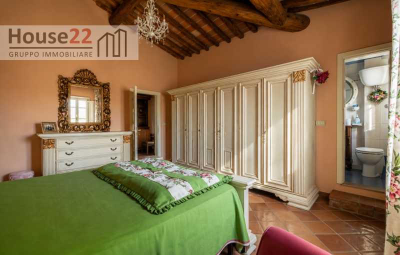 AREZZO - TOSCANA. Splendido ANTICO CASALE sapientemente ristrutturato, con una superficie totale ...