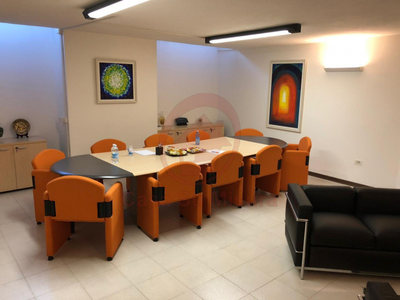 TEOLO - FERIOLE RIF. C120: Casa su Misura ha il piacere di proporVi ampio e luminoso ufficio fron...