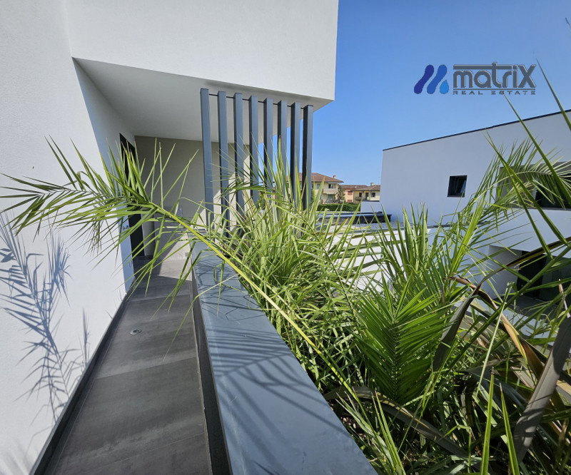 Villa Vigonovo €. 300.000 
Fotovoltaico 6 Kw con inverte, mq.140  calpestabili  Cl A4

"Residenze...