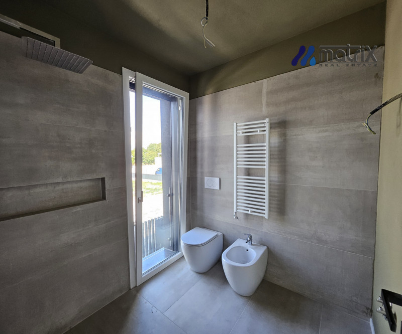 Villa Vigonovo €. 300.000 
Fotovoltaico 6 Kw con inverte, mq.140  calpestabili  Cl A4

"Residenze...