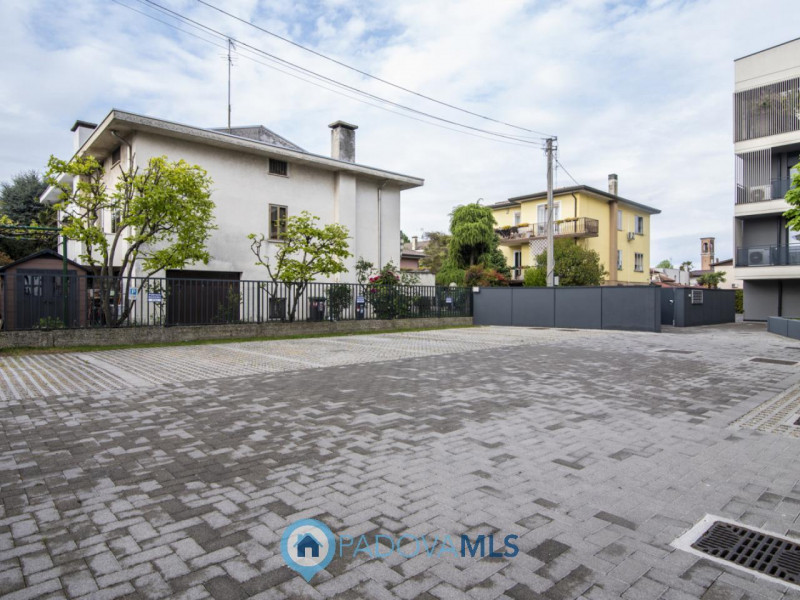 Immobile in esclusiva al Gruppo Padova MLS
Ponte San Nicolò - Voltabarozzo: Appartamento al secon...