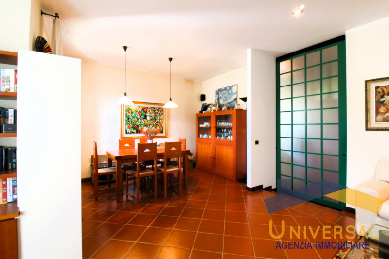 LOREGGIA – In zona tranquilla e a pochi minuti dal centro paese, proponiamo in vendita Villa sing...